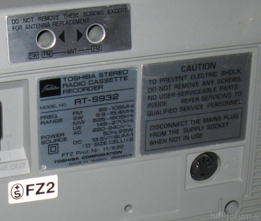 Toshiba RT-S932 Typenschild gross